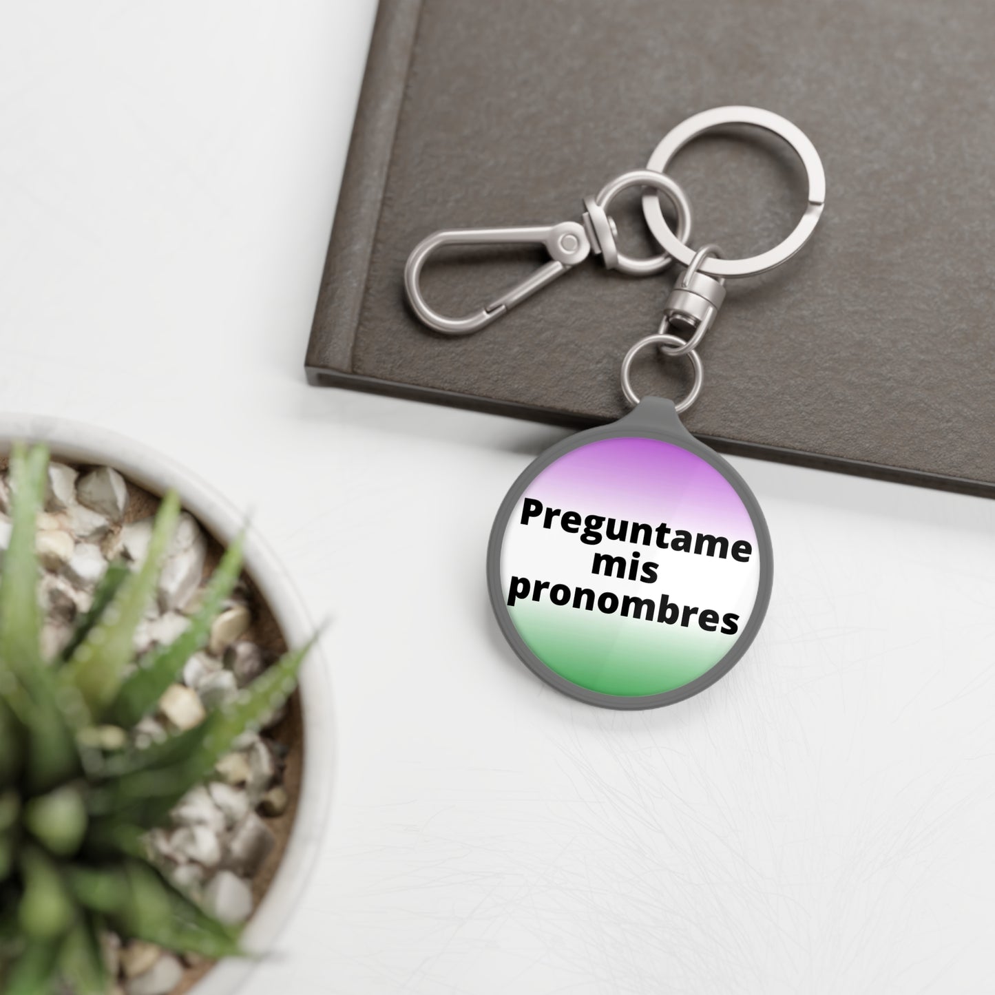 Preguntame mis Pronombres Gender NonConforming Keyring Tag