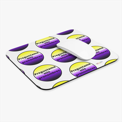Preguntame mis Pronombres Nonbinary Mouse Pad (Rectangle)